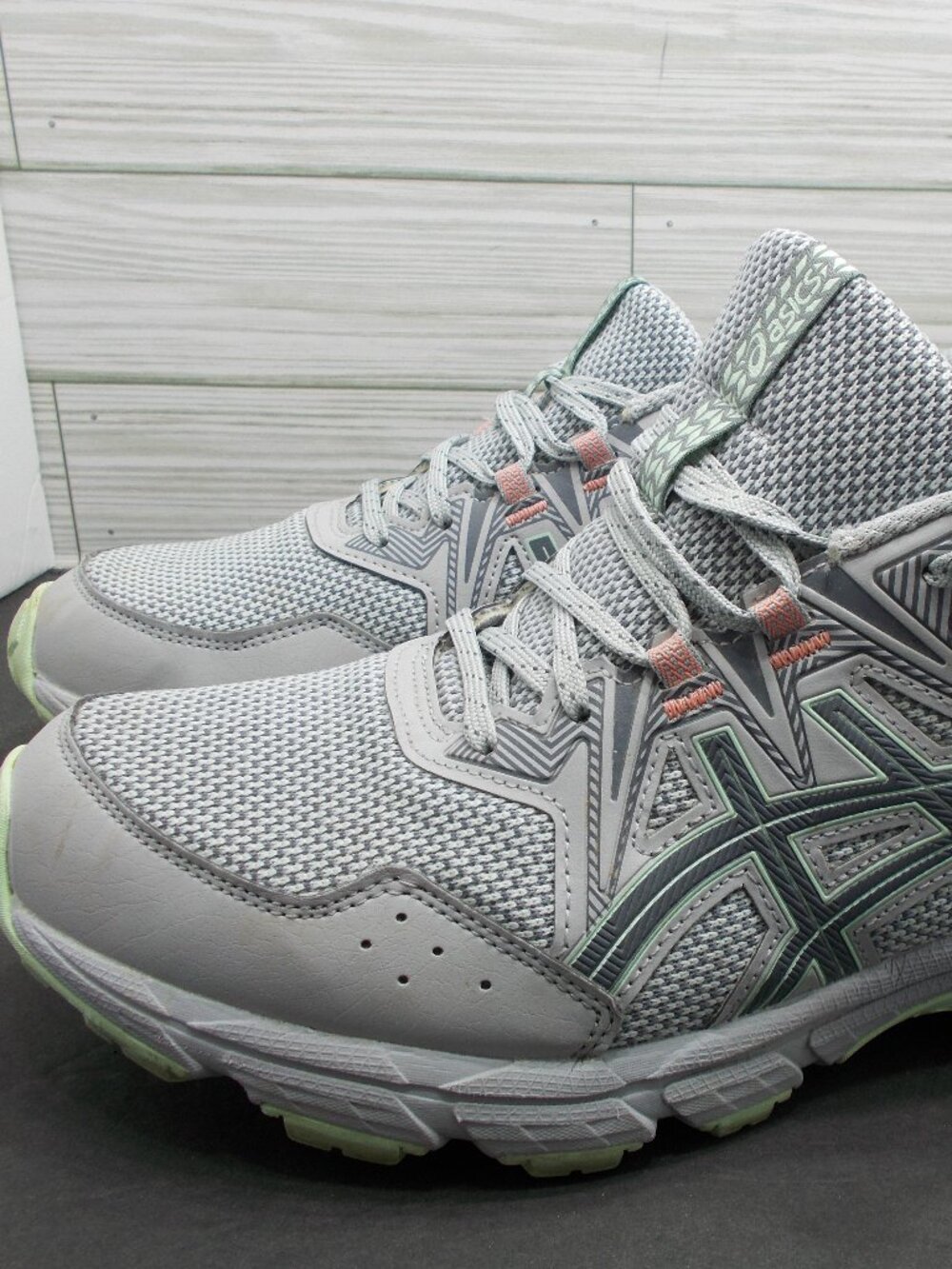 ASICS Gel-Venture 8 Womens 10 Wide Grey Mint Green Trail Running Shoes 1012B231
